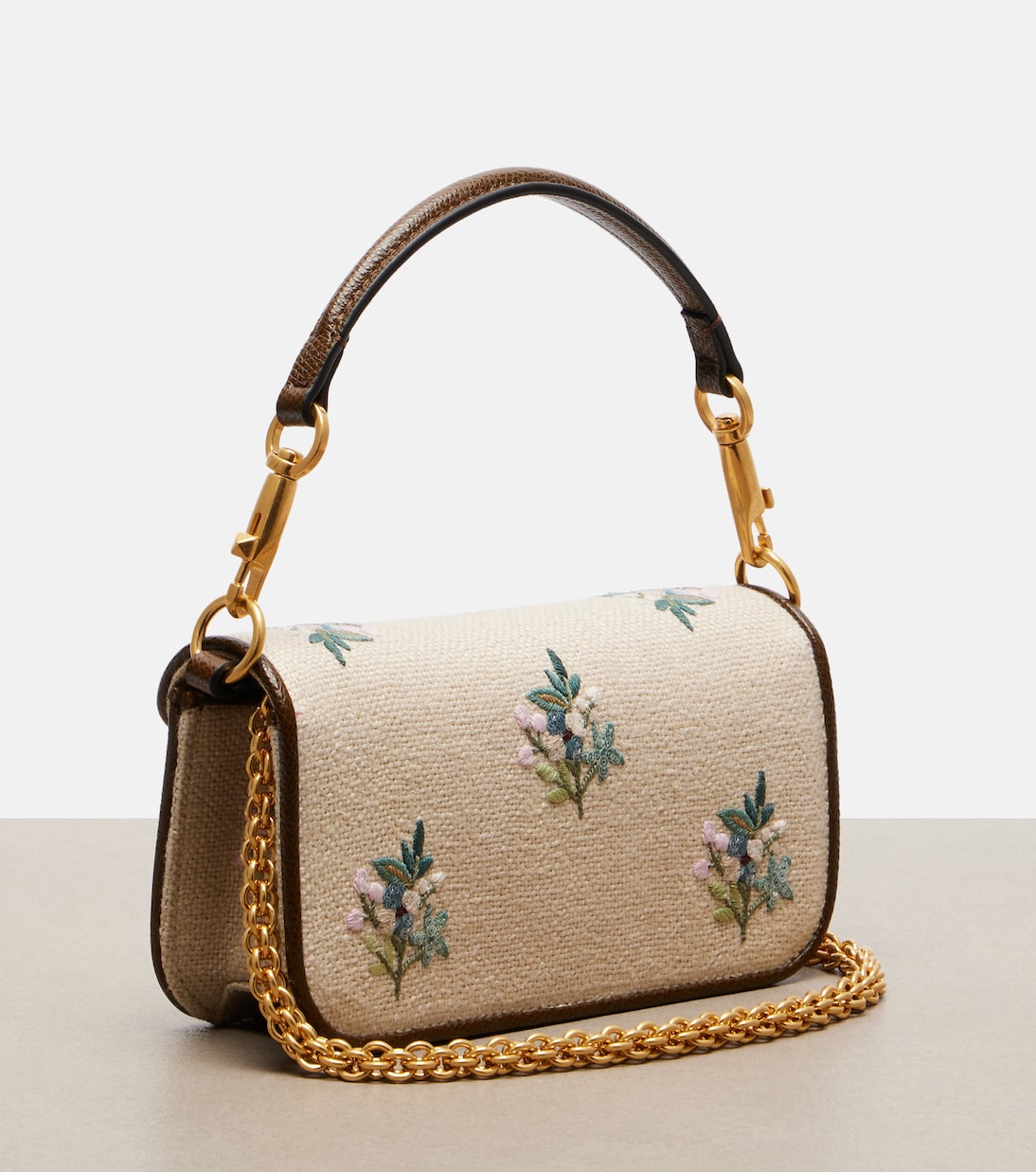 Bestickte Henkeltasche Locò Small aus Leinen | Valentino Garavani