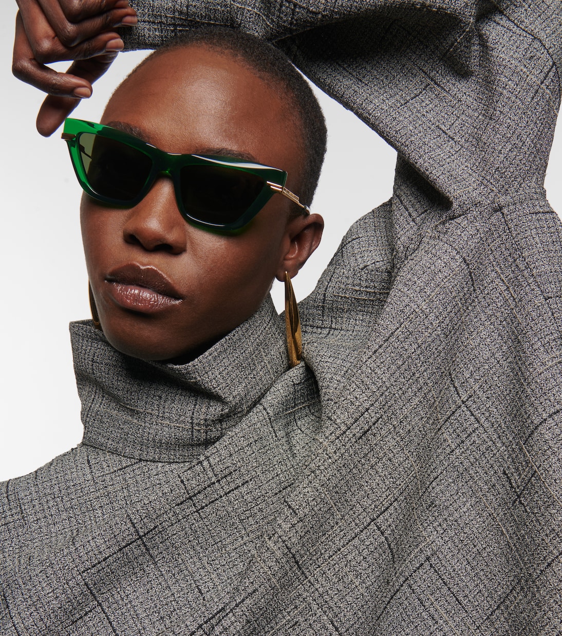 Angle cat-eye sunglasses | Bottega Veneta