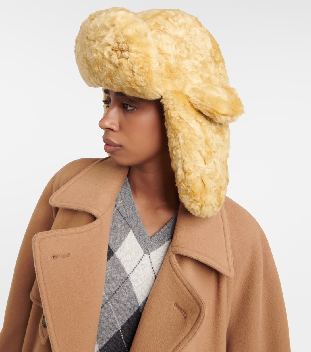 Mütze aus Faux Fur | Ruslan Baginskiy