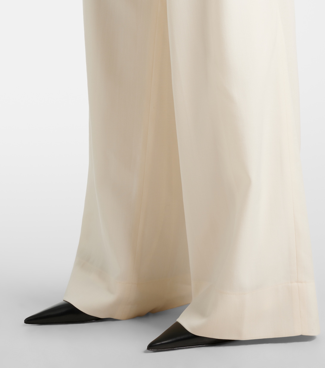 Weite Low-Rise-Hose aus Wolle | Wardrobe.NYC