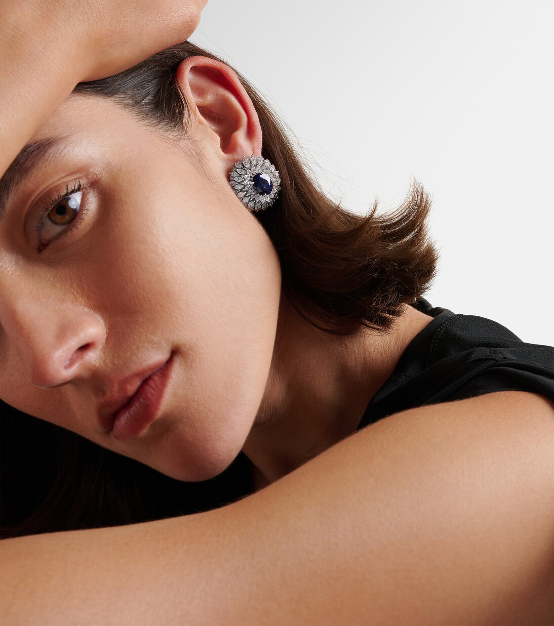 Y-Couture - Orecchini in oro bianco 18kt con diamanti e zaffiri | Yeprem