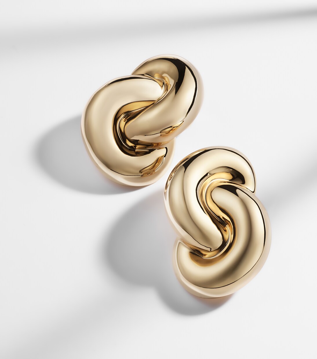 Knot 10kt gold clip-on earrings | Jennifer Fisher