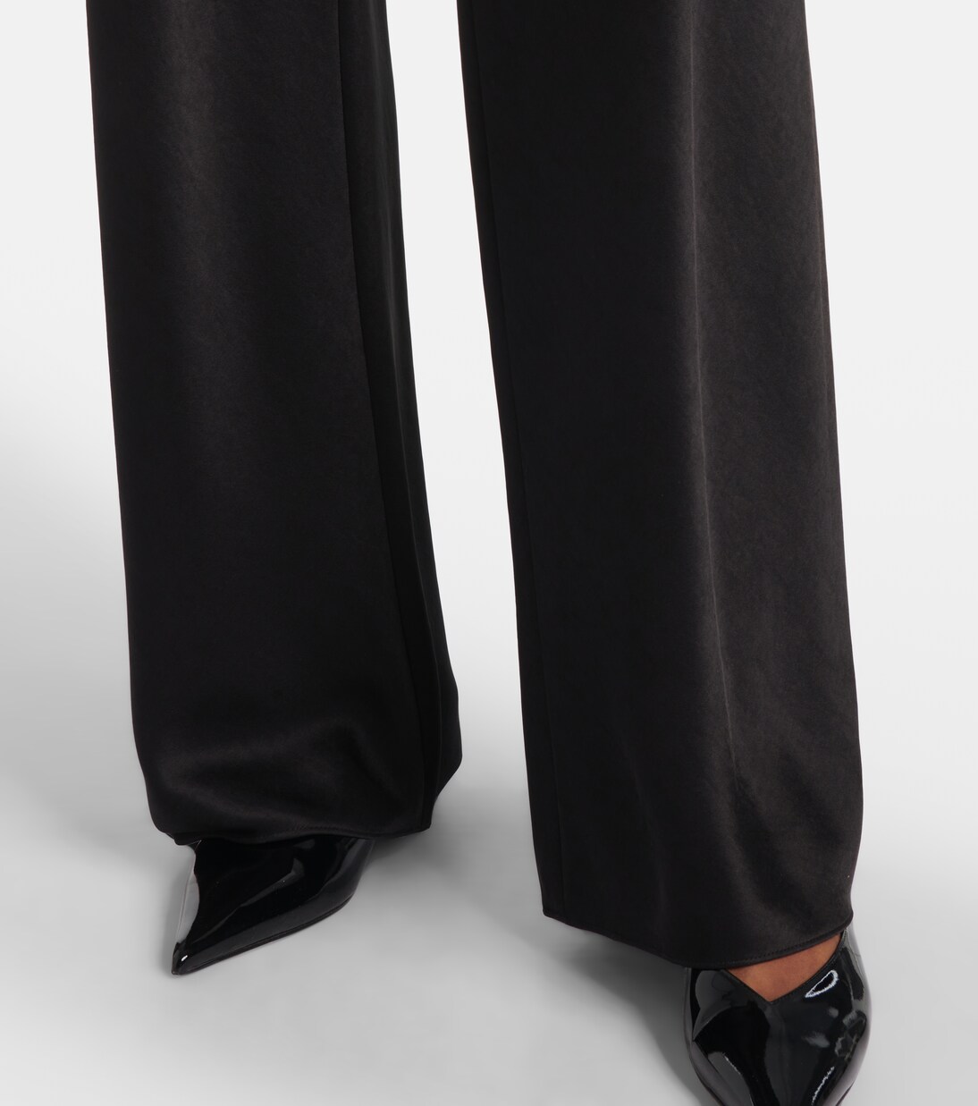 Pantalones rectos de satén de tiro alto | Vince