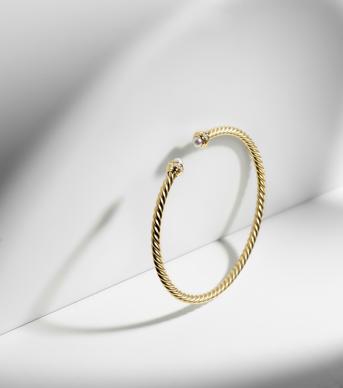 Bracelet Cablespira® Flex en or 18 ct, perles d'eau douce et diamants | David Yurman