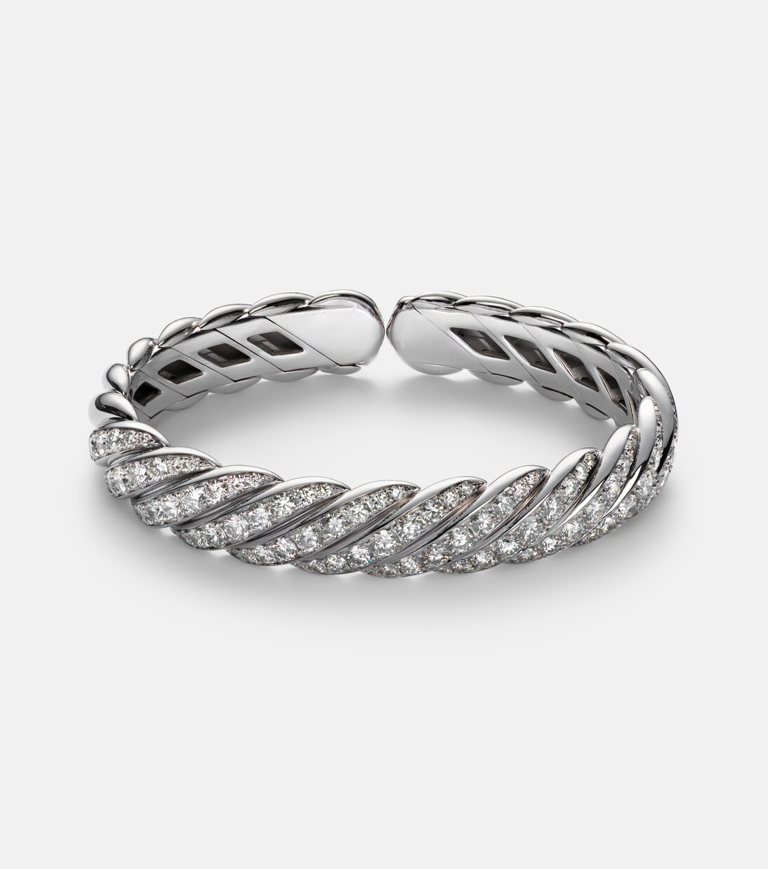 Armreif Sculpted Cable Flex® aus 18kt Weißgold mit Diamanten | David Yurman
