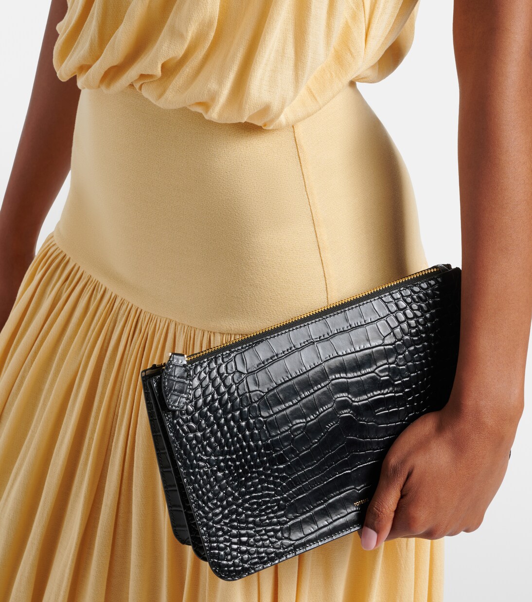 حقيبة كلاتش من الجلد بنقشات جلد التمساح Threefold | Toteme