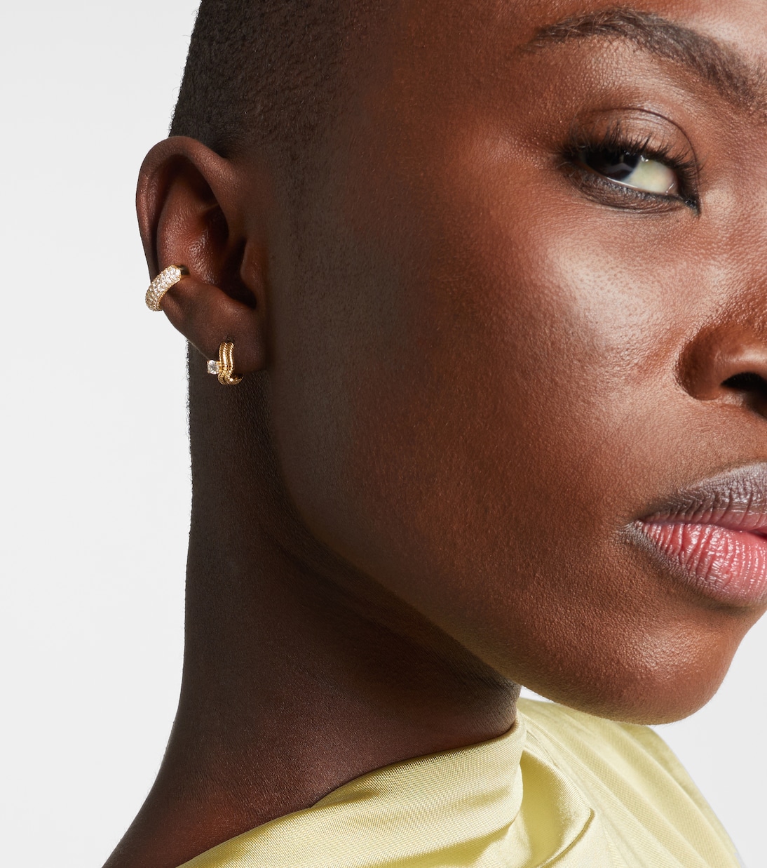 Einzelner Ear Cuff aus 14kt Gelbgold (585/1000) mit Diamanten | Stone and Strand