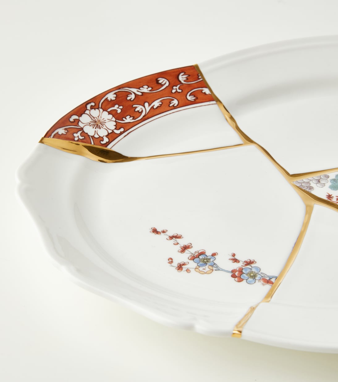 Kintsugi platter by Marcantonio Raimondi Malerba | Seletti