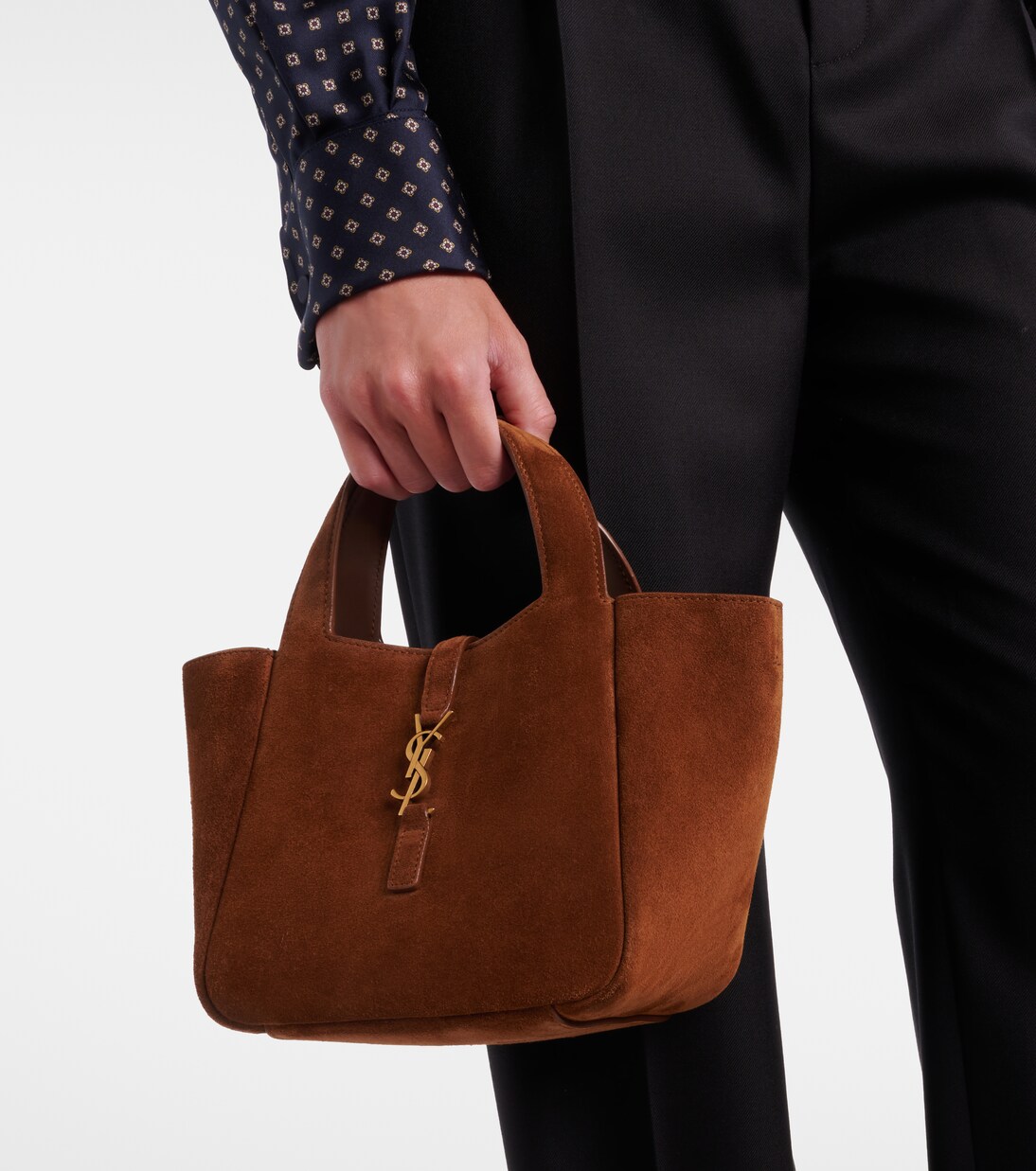 Le 5 à 7 suede shoulder bag | Saint Laurent