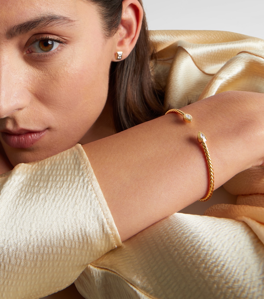 Armreif Petite Modern Renaissance® Cablespira® aus 18kt Gelbgold mit Diamanten | David Yurman