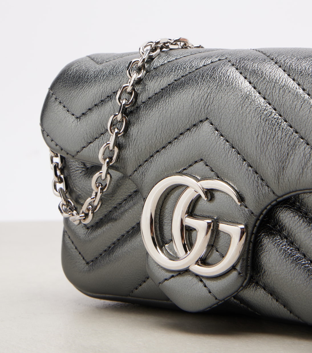 Borsa a spalla GG Marmont Mini in pelle | Gucci