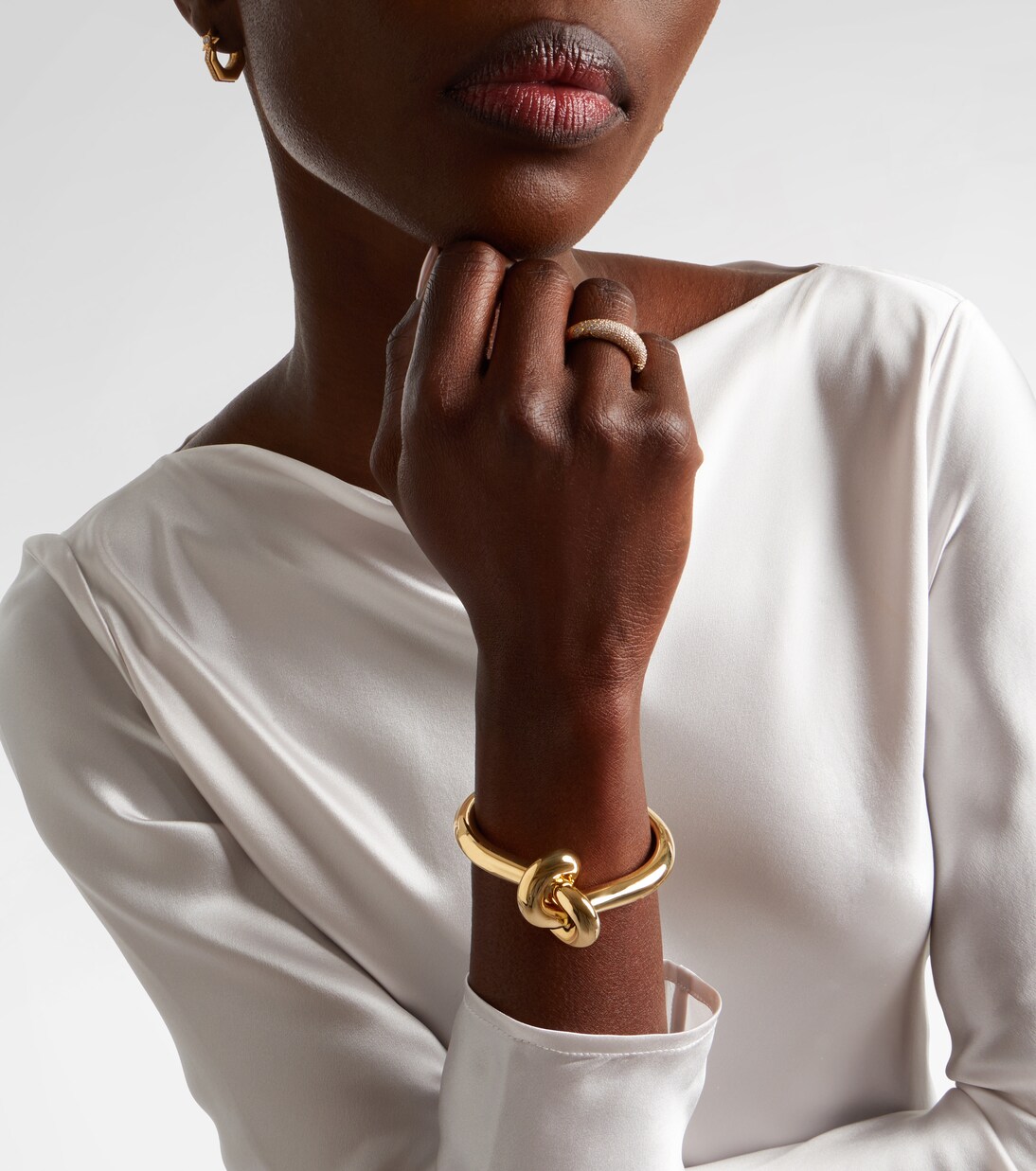 Legacy Knot 18kt gold cuff bracelet  | Engelbert