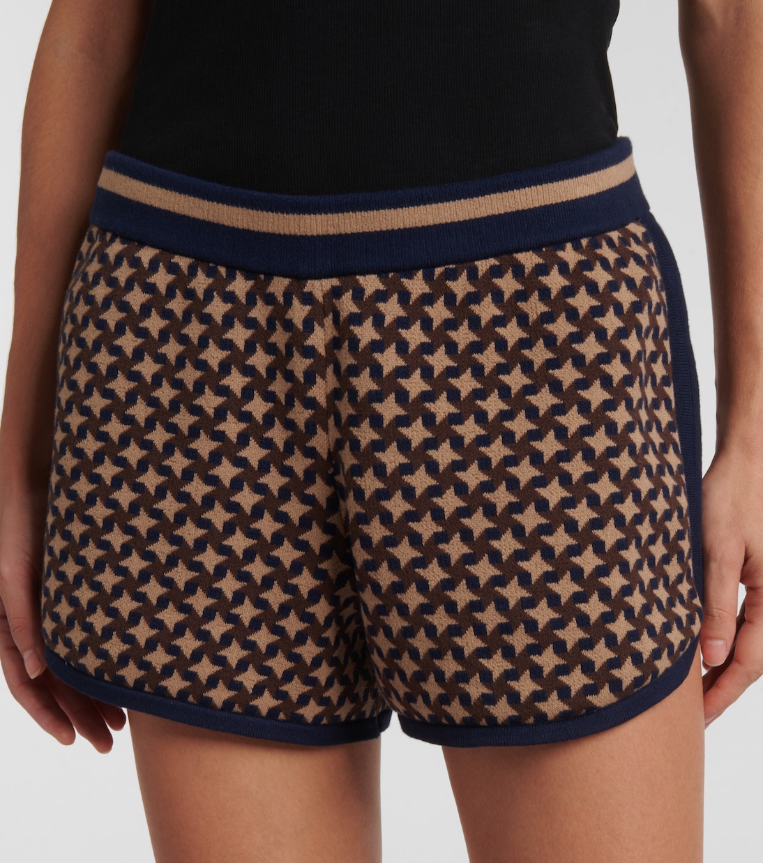 Interstella Pierre jacquard shorts | The Upside