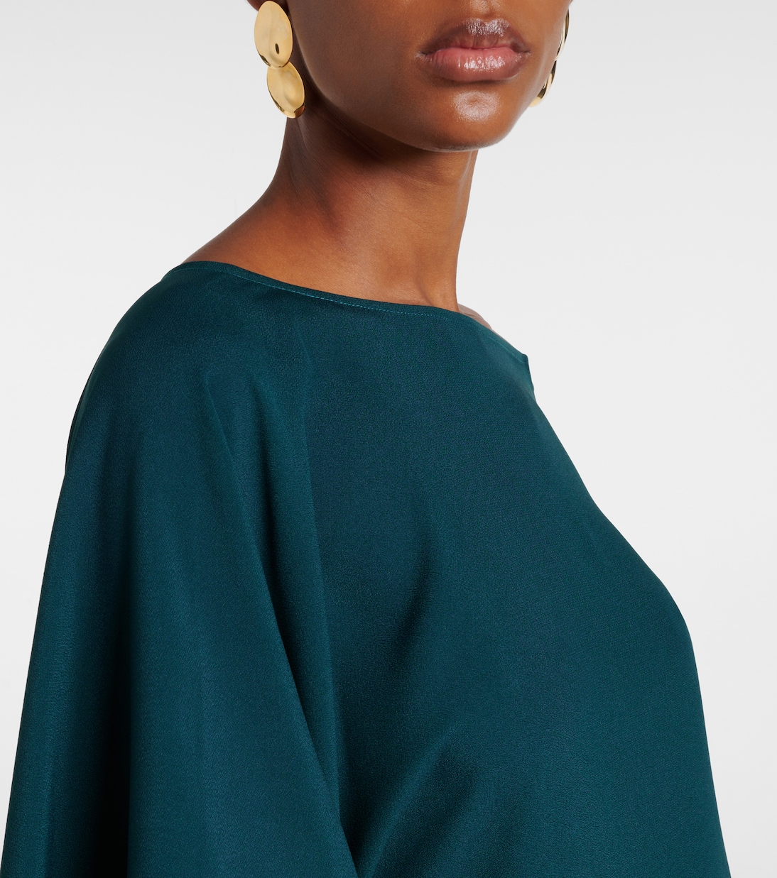 One-Shoulder-Robe mit Federn | Taller Marmo