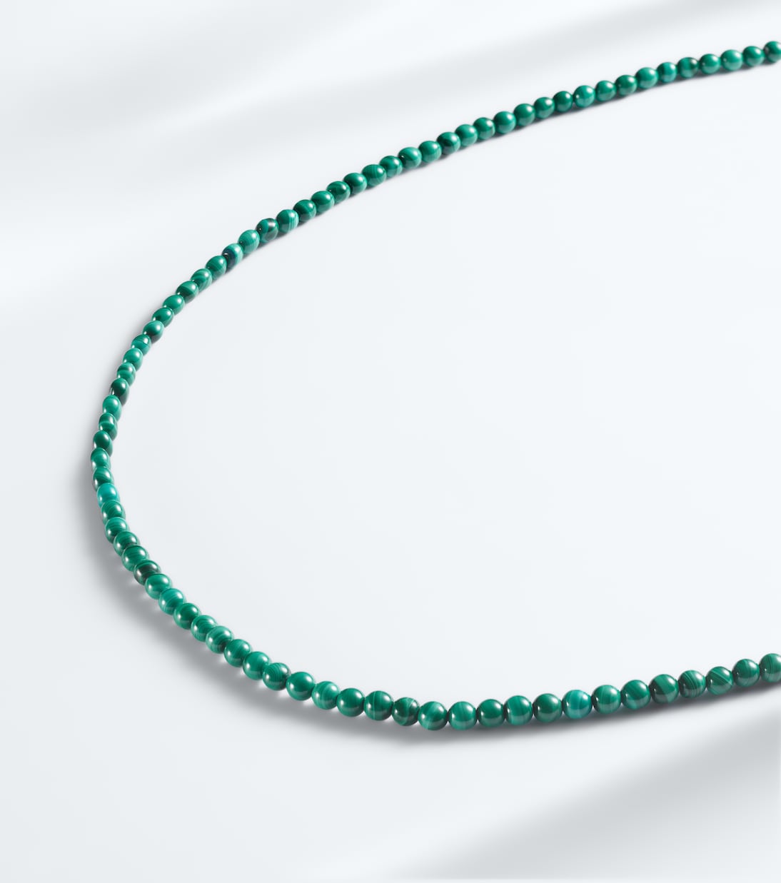 عقد من الذهب 14 قيراط والخرز وحجر مالاكيت | Mateo