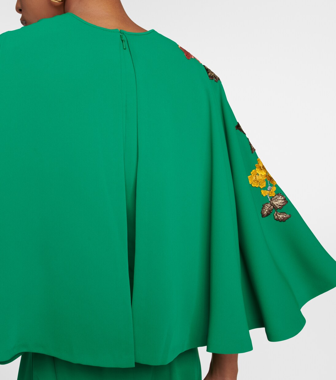 Vestido largo Zinnia con capa bordada | Costarellos