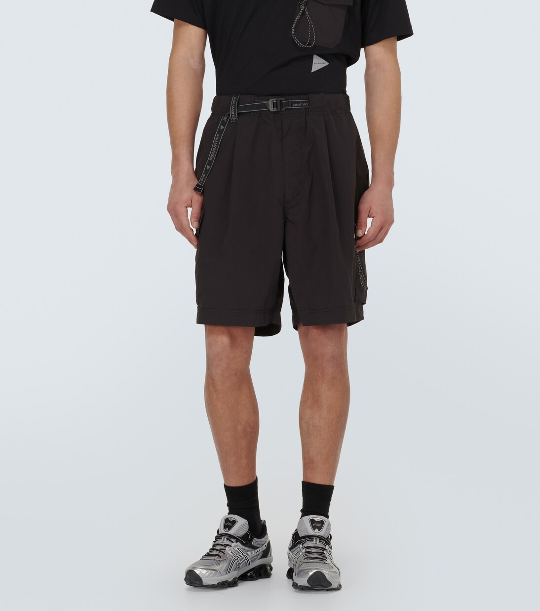 Oversized cargo shorts | And Wander