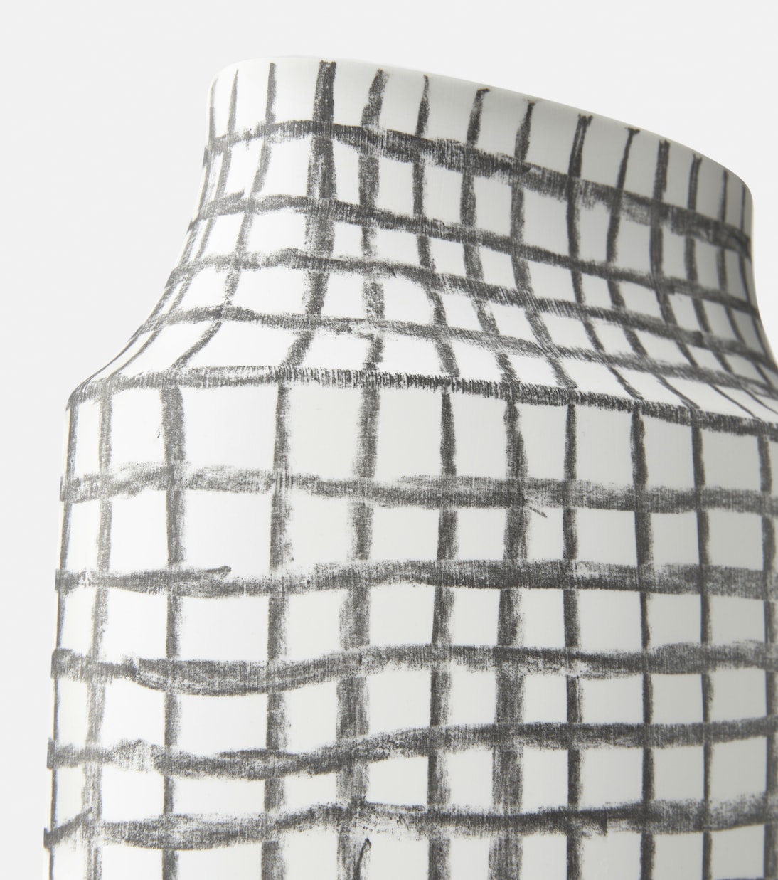 Post Scriptum round vase by Formafantasma | Cassina