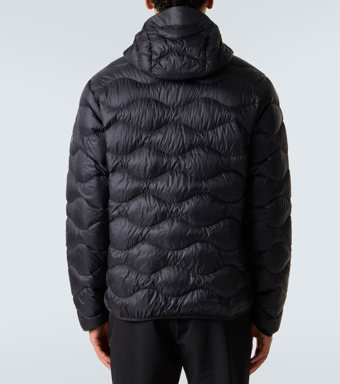 Helium hooded down jacket | Peak Performance