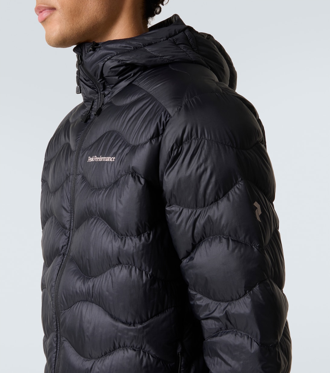 Helium hooded down jacket | Peak Performance