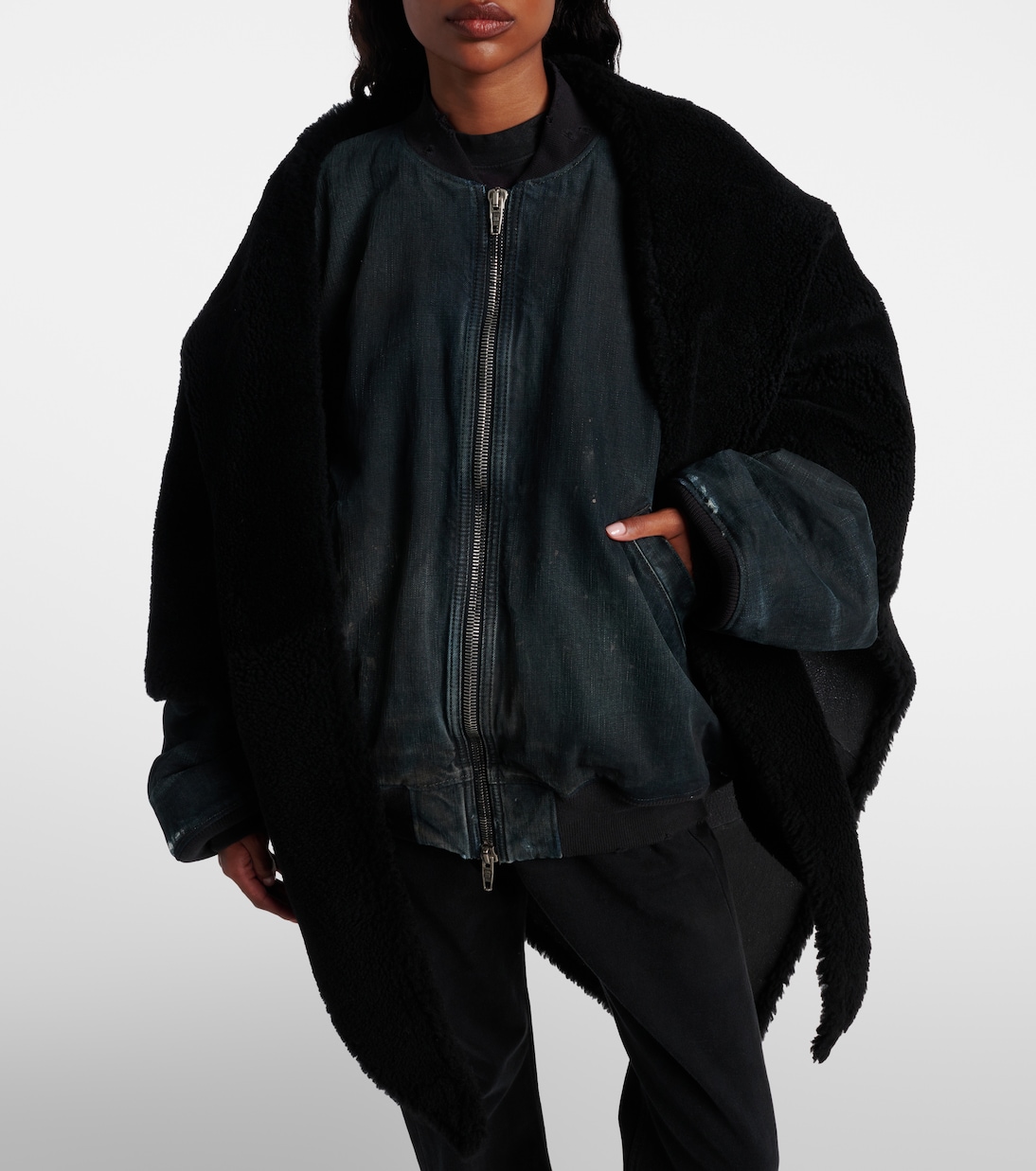 Schal aus Leder mit Shearling | Balenciaga