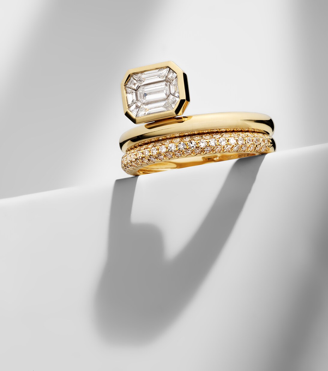 18kt gold ring with diamonds | Shay Jewelry