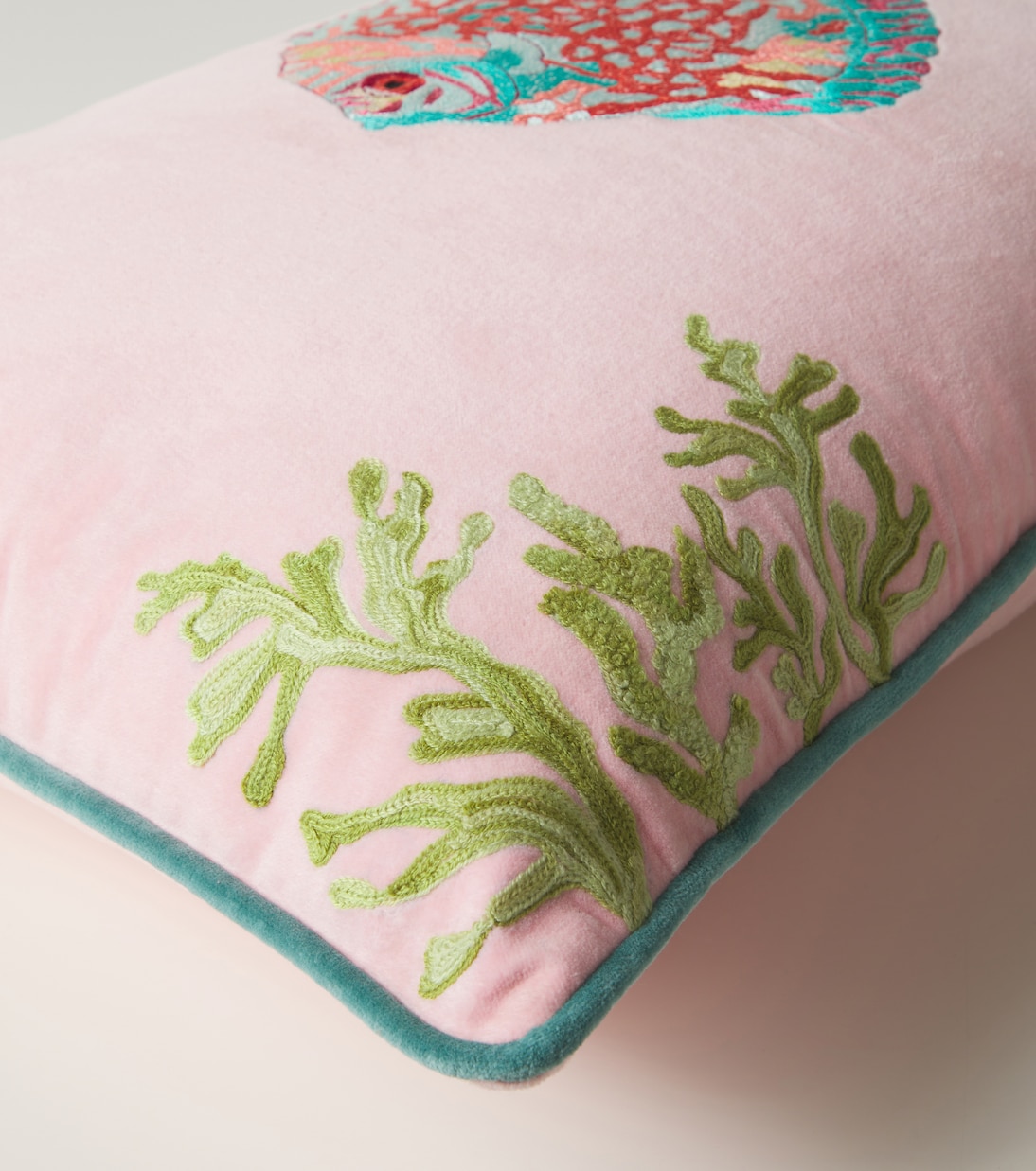 Embroidered cotton velvet cushion | Les-Ottomans