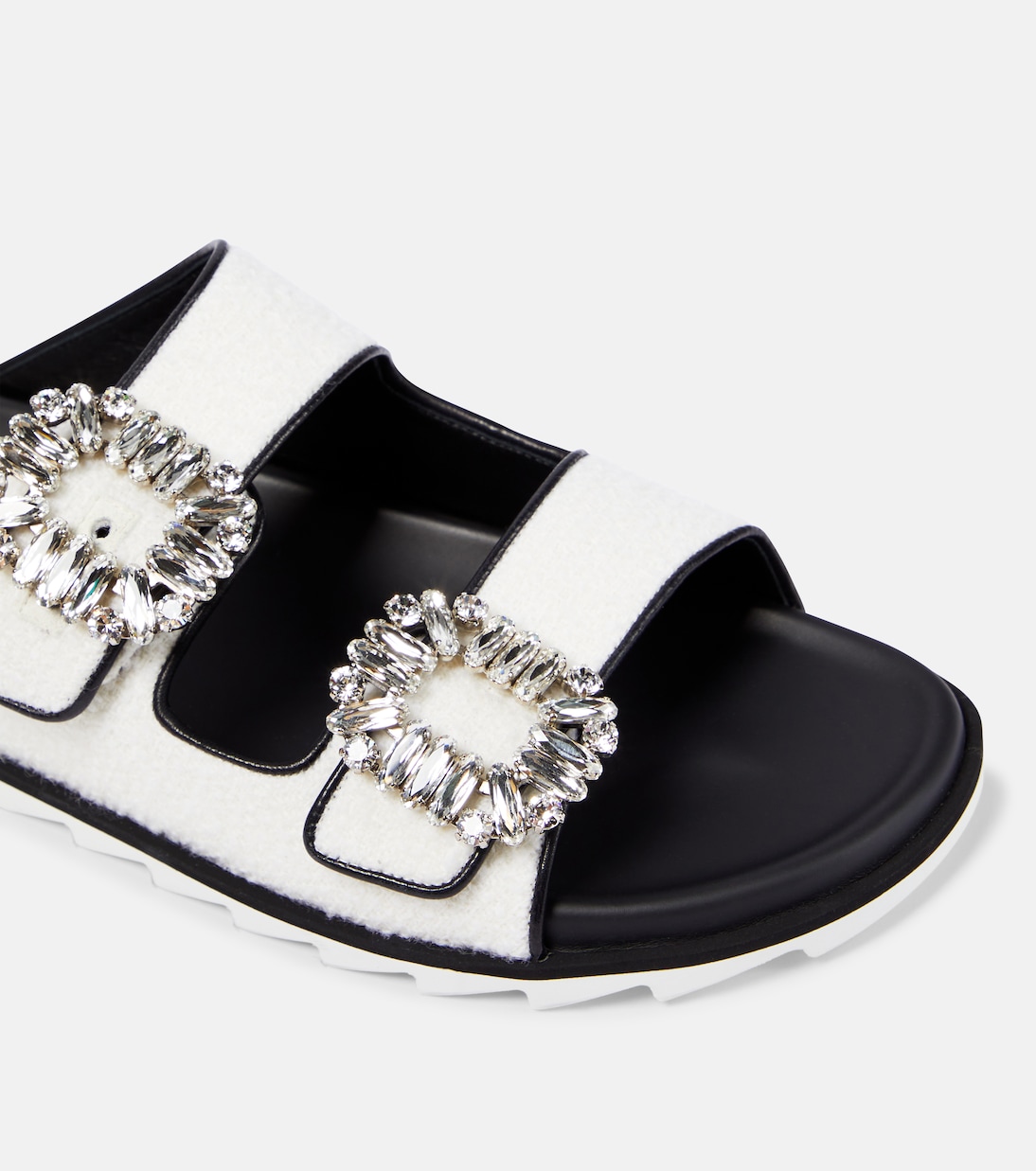 Sandalen Slidy Viv’ aus Bouclé | Roger Vivier