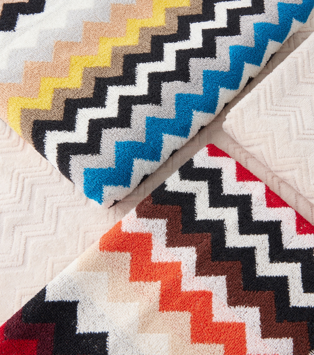 Chalk Zigzag set of 2 cotton terry towels | Missoni