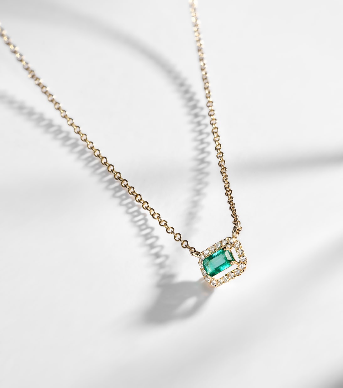 Collier en or 18 ct, émeraudes et diamants | Shay Jewelry