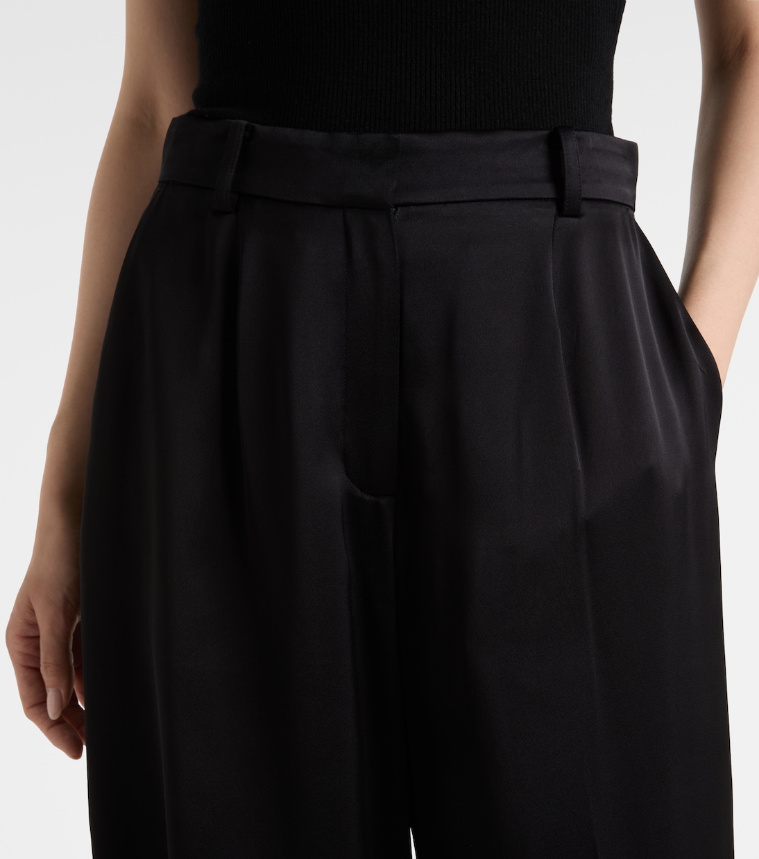 Weite Hose aus Satin | Toteme