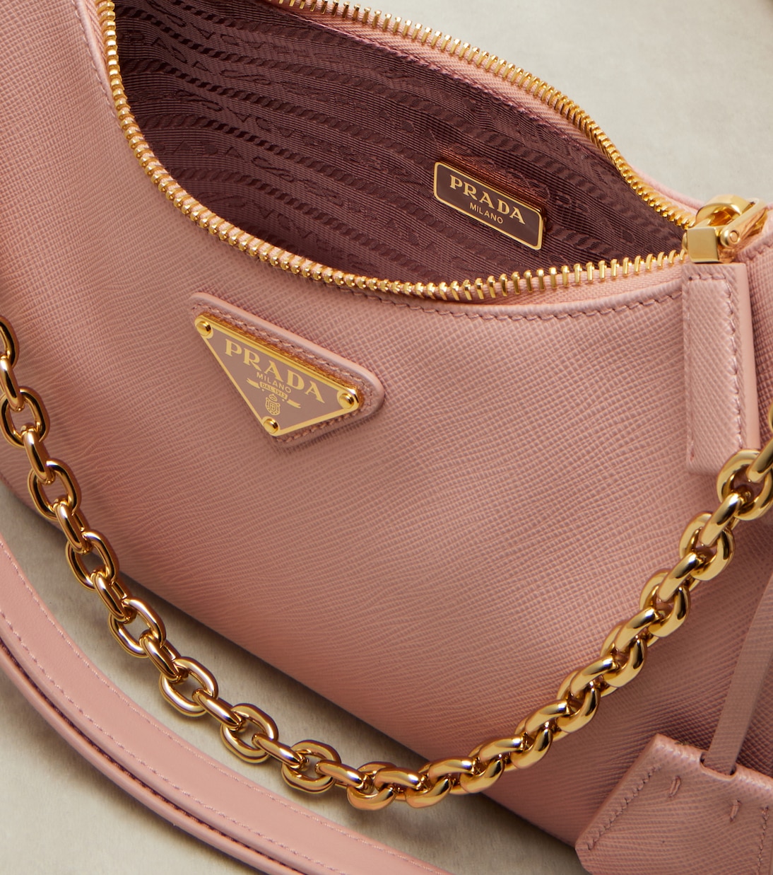 Schultertasche Prada Re-Edition Mini aus Leder | Prada