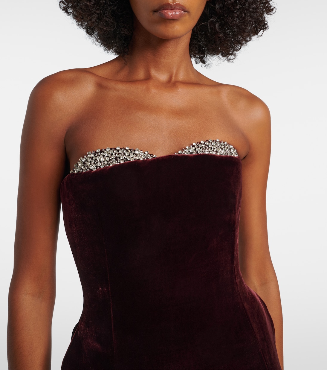 Robe Noélie aus Samt mit Kristallen | The New Arrivals Ilkyaz Ozel