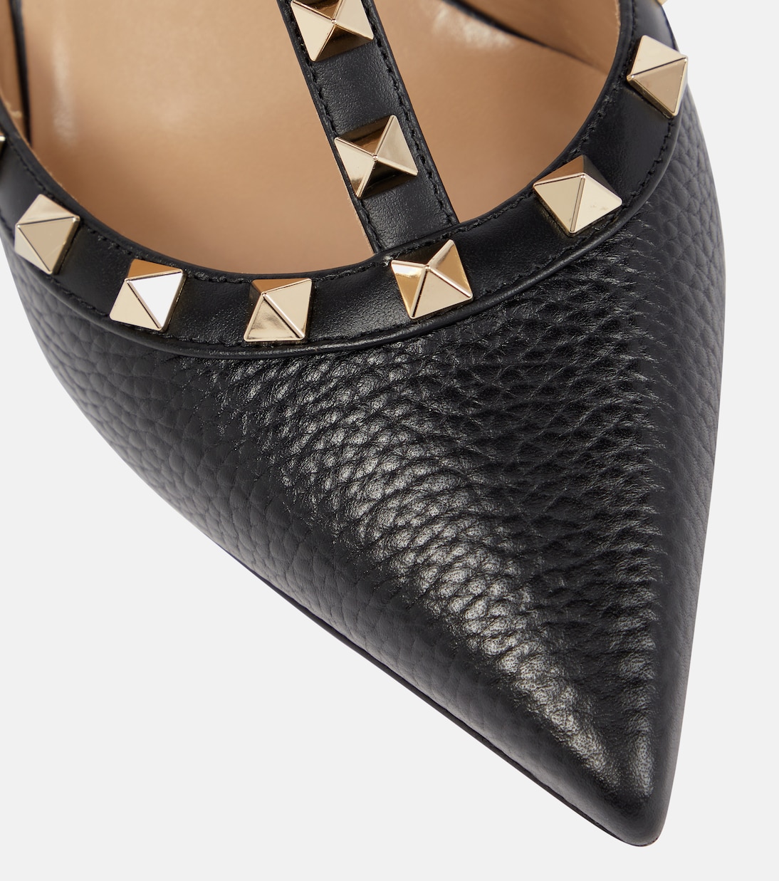 Rockstud leather pumps | Valentino Garavani
