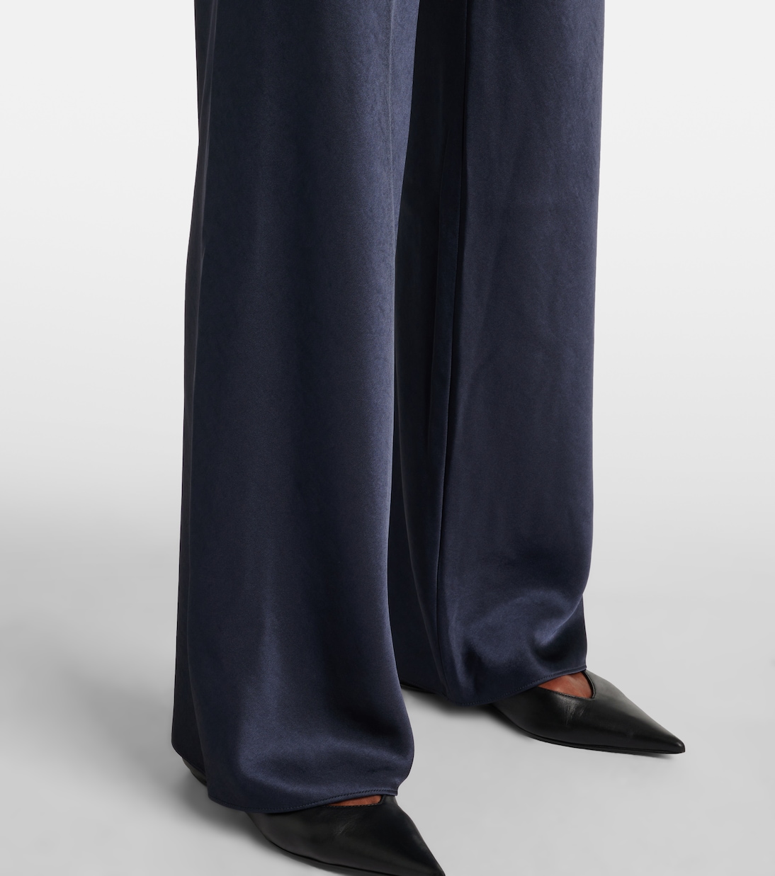 Gerade Hose aus Satin | Vince