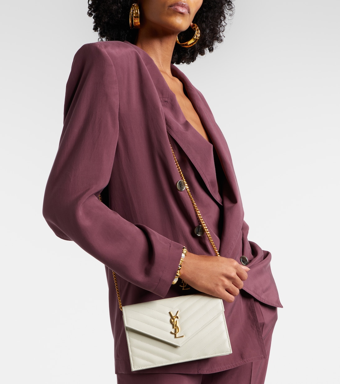 Cassandre Envelope leather wallet on chain | Saint Laurent