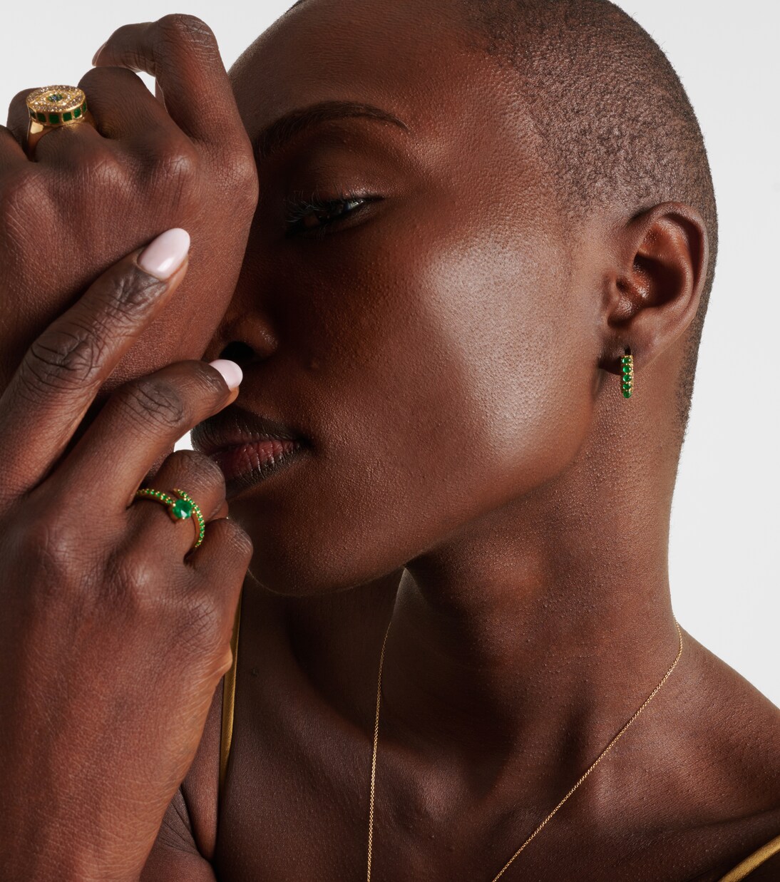 18kt gold hoop earrings with emeralds and diamonds | Ileana Makri