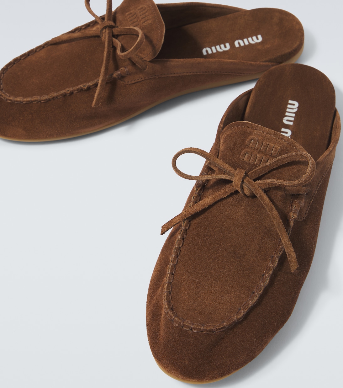 Slippers aus Veloursleder | Miu Miu