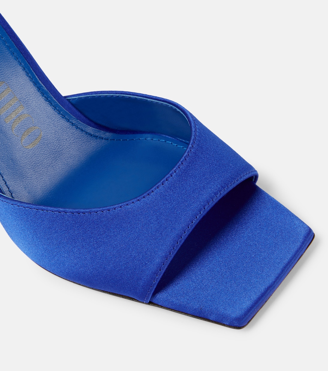 Pantoletten Mini Devon 85 aus Satin | The Attico