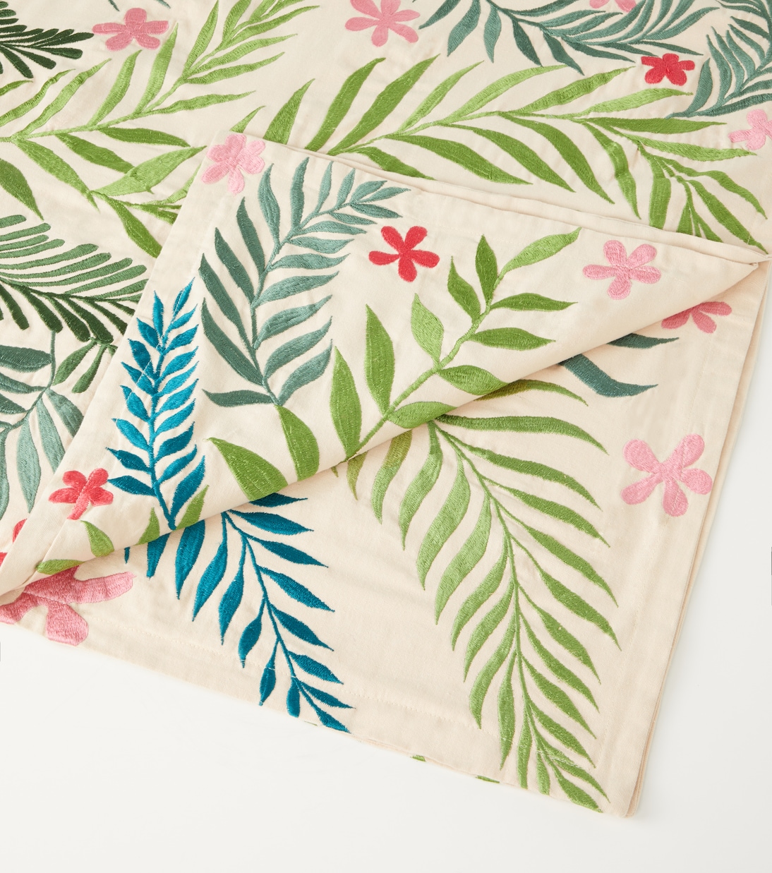 Embroidered cotton tablecloth | Les-Ottomans