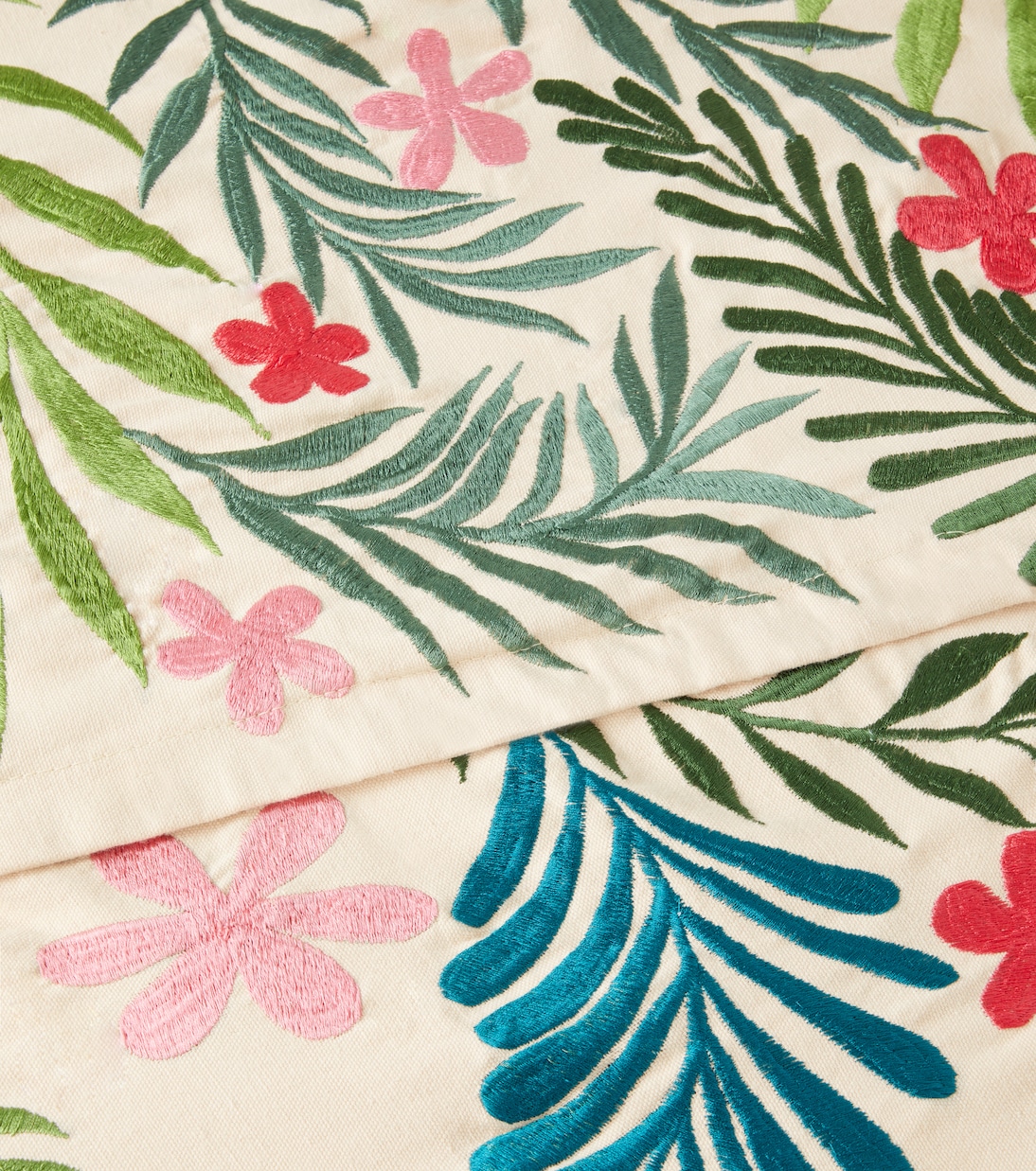 Embroidered cotton tablecloth | Les-Ottomans