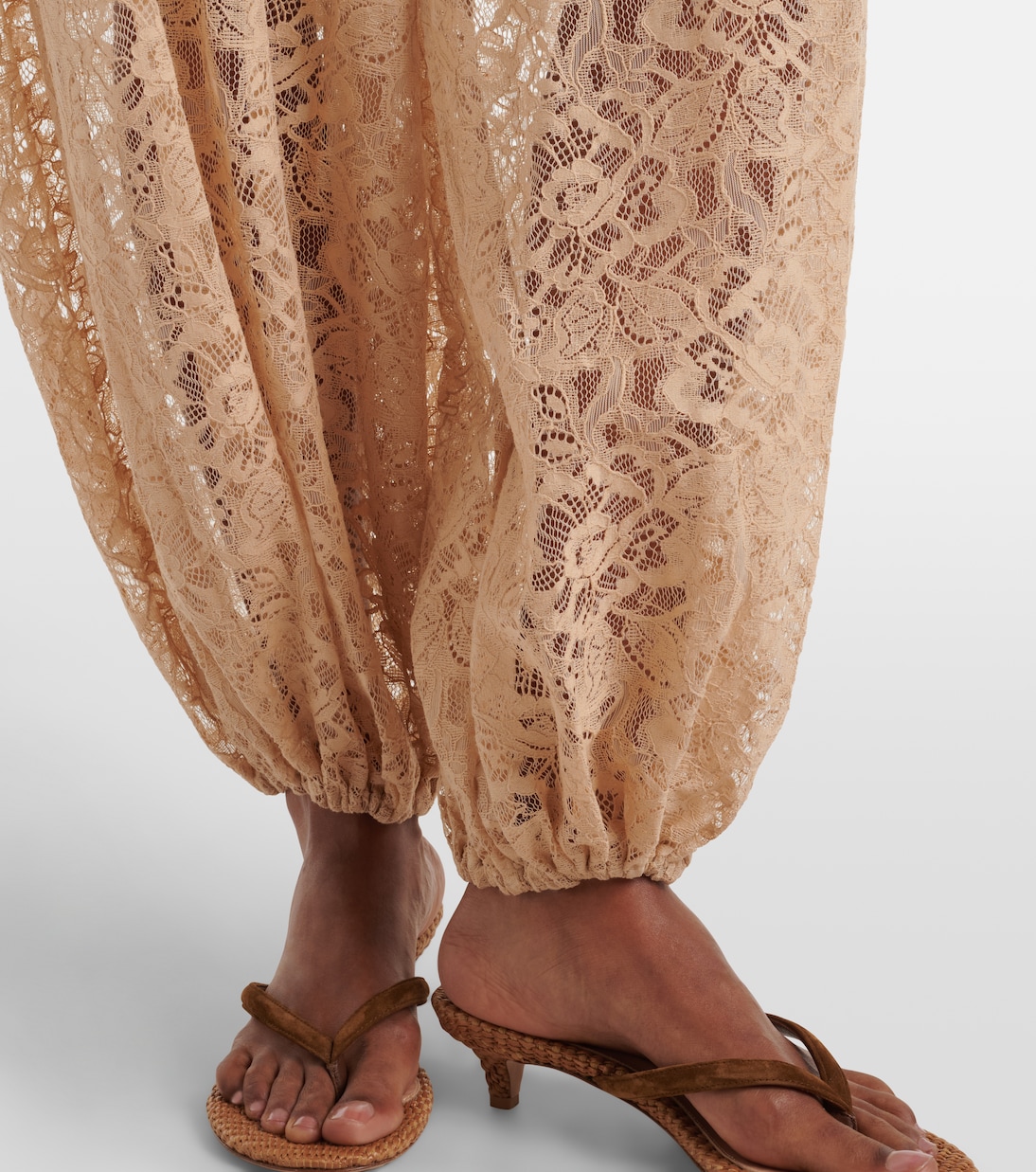 Lace balloon pants | Adriana Degreas