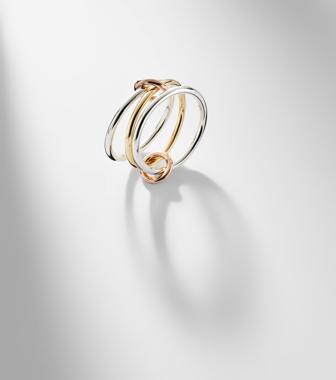 Ring Solarium aus 18kt Gelbgold (750/1000) und Sterlingsilber mit 18kt Roségold (750/1000) | Spinelli Kilcollin