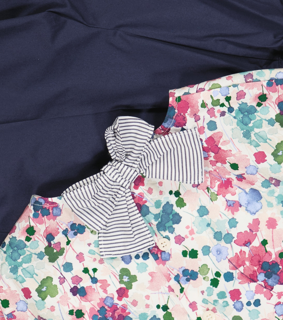 Top e shorts in cotone con stampa | Il Gufo