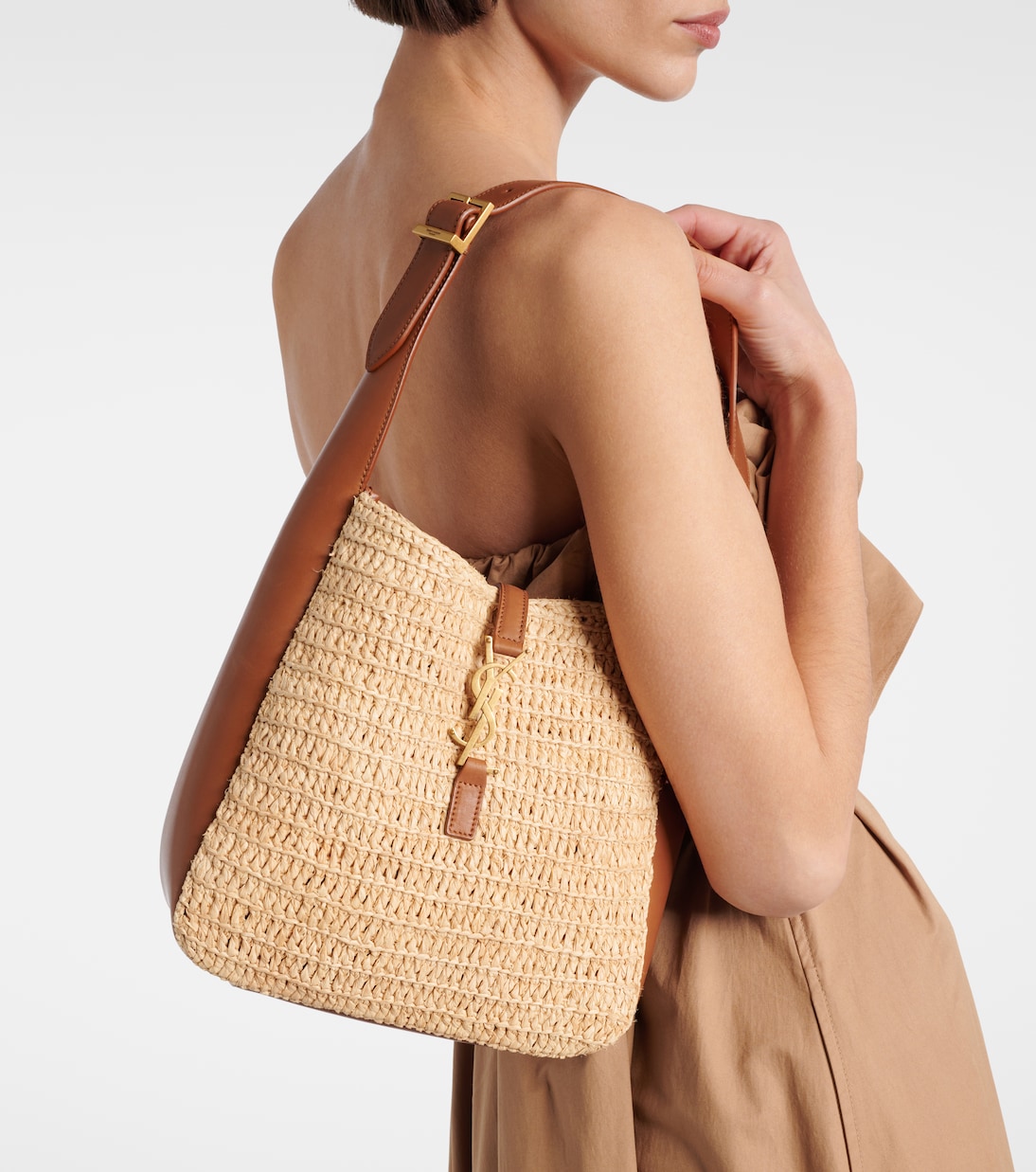 Le 5 à 7 Small raffia shoulder bag | Saint Laurent