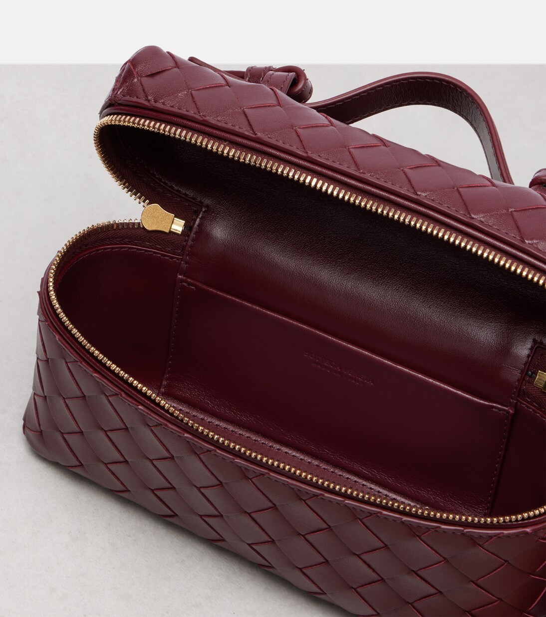 Bang Bang Intrecciato leather vanity bag | Bottega Veneta