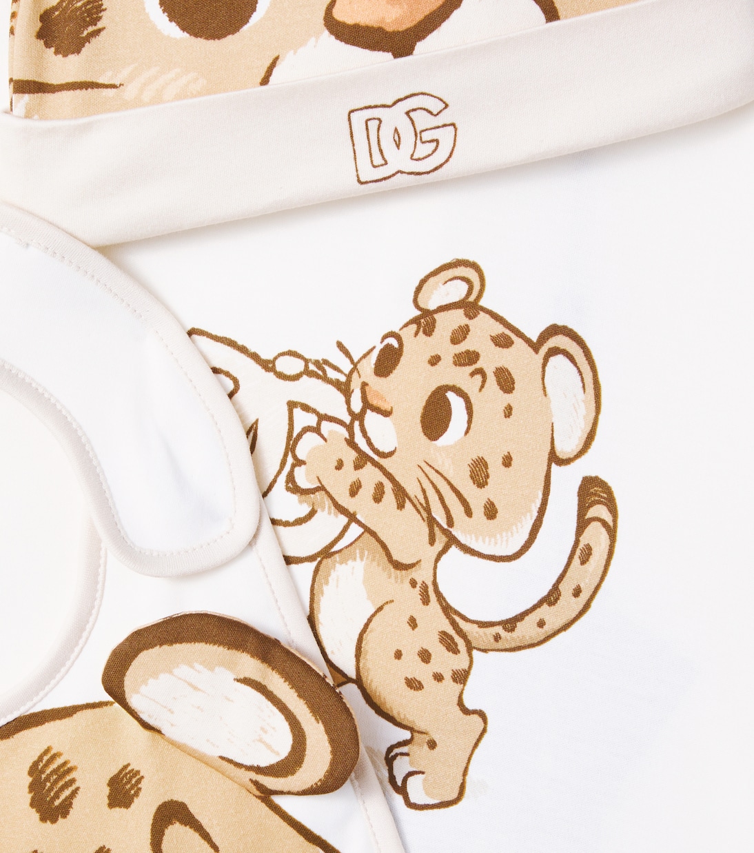 Baby set of printed cotton romper, bib and cap | Dolce&Gabbana Kids