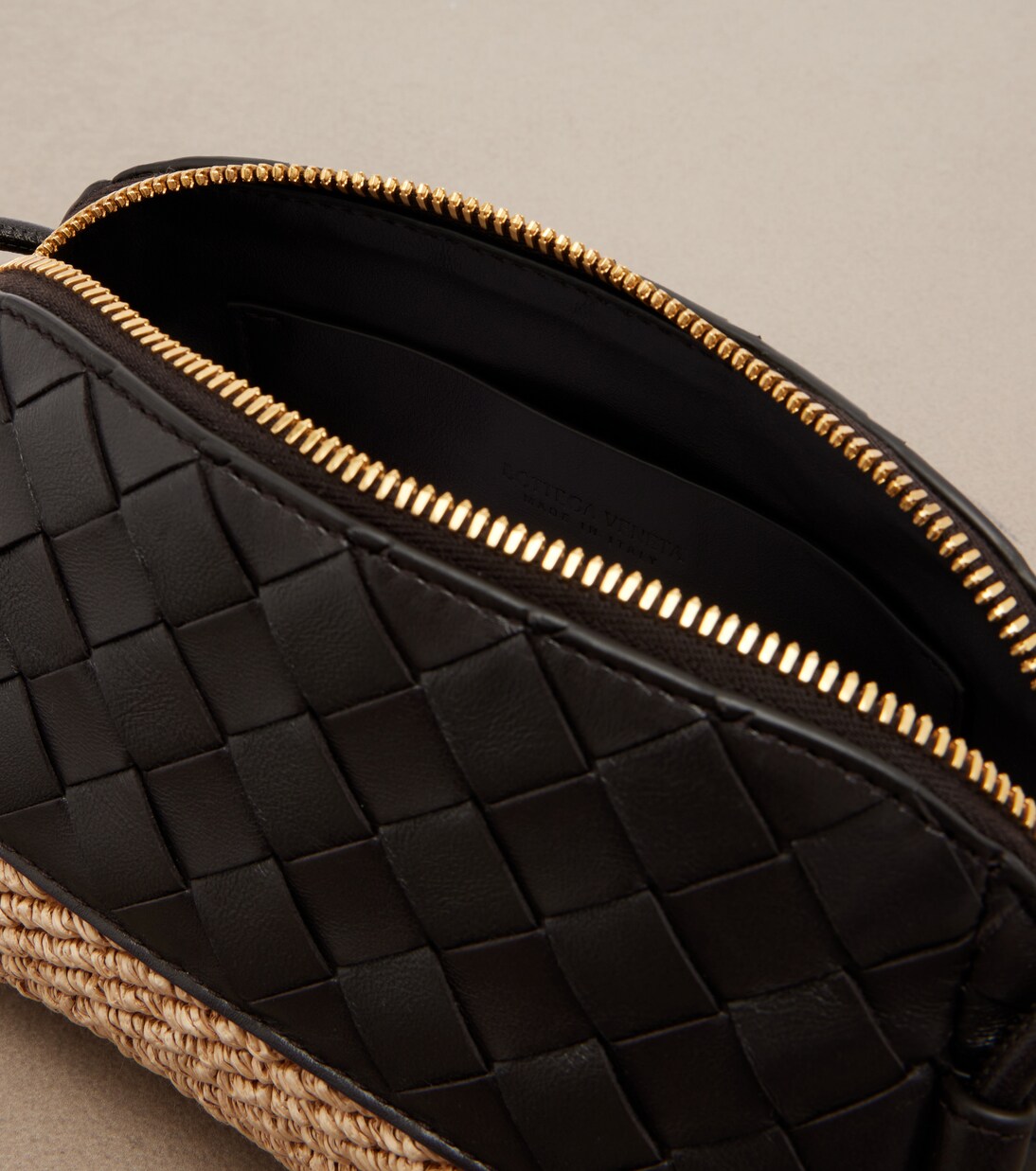 Schultertasche Concert Mini aus Raffiabast | Bottega Veneta