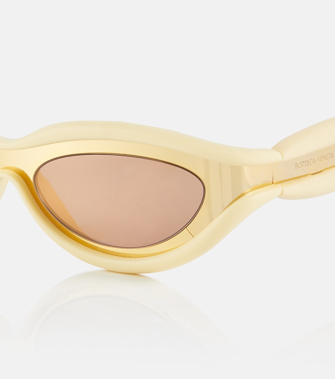 Hem oval sunglasses | Bottega Veneta