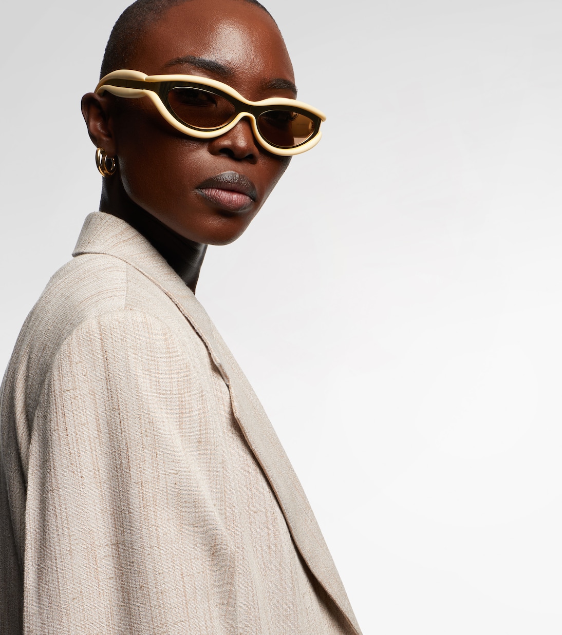 Hem oval sunglasses | Bottega Veneta